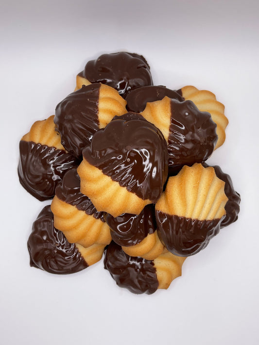 Round Vanilla Chocolate Dip Cookies